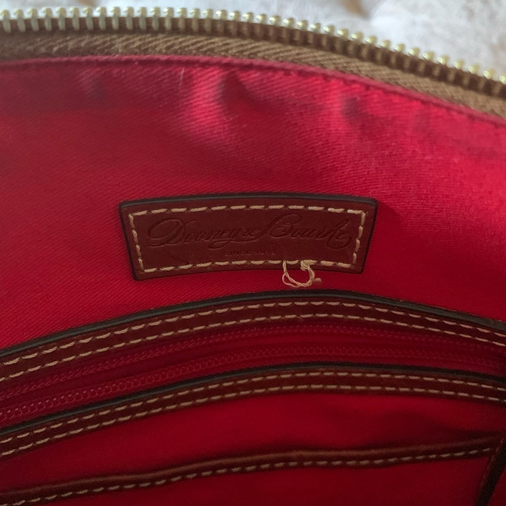 Authentic Dooney and Burke shoulder bag - Picture 4 of 4